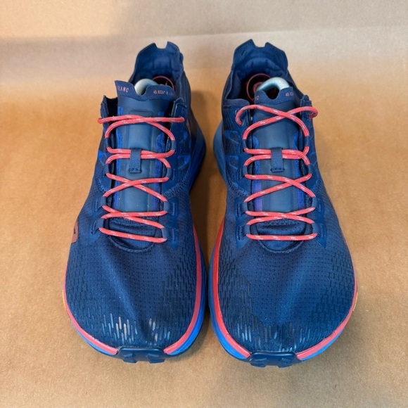 Altra Mont Blanc - Picture 2 of 9